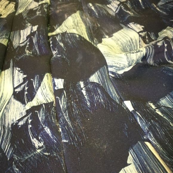 FREE xs H&M Watercolor Blue Dress - Picture 9 of 9